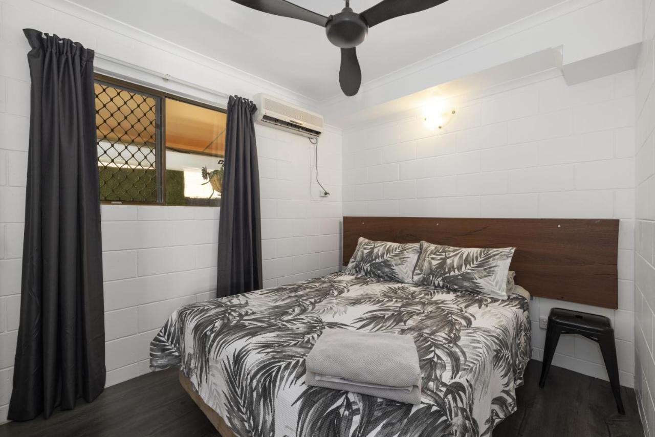 Motel On Mitchell Townsville Exterior photo