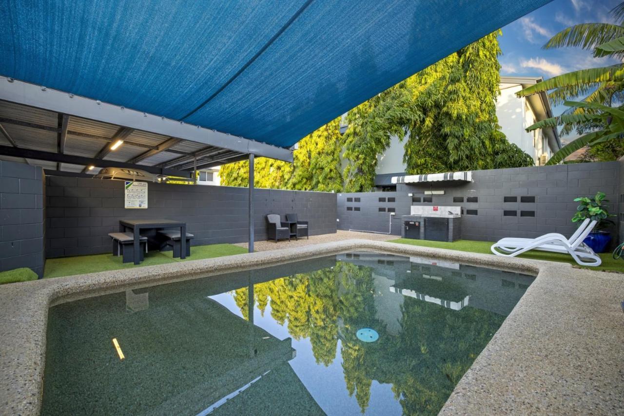 Motel On Mitchell Townsville Exterior photo